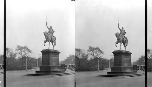 Statue of Washington. Grand Blvd. and 51st St., Chicago, Ill. David Chester, French Sculptor