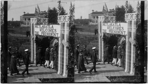 A small arch welcomes the President to Metlakatla, Alaska