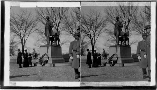 Bronze Statue of Lincoln by Gaudens, Lincoln Park, Chicago, Ill