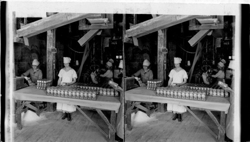 Packing table salt, Hutchinson, Kansas