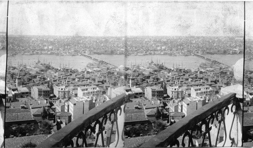 European quarter, Golden Horn and Stamboul N. E. from Galata. Turkey