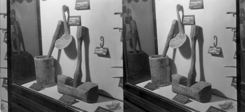 Horizontal mortar and pestle. Field Museum, Chicago, Ill