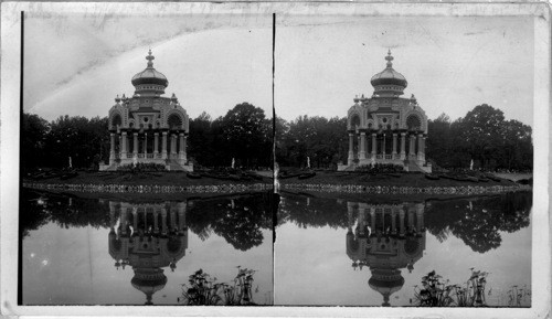 A pretty spot in Forest Park, St. Louis, Mo. [temple like structure]