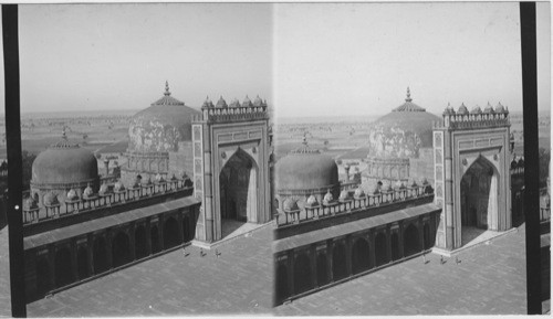 N.W. at Fatepur Sikri, near Agra. India