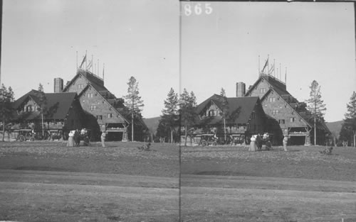 Old Faithful Inn Yellowstone Natl. Park. Wyoming