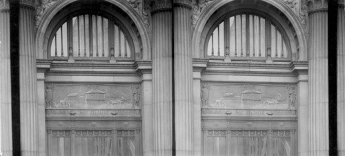 Tablet "Fort Dearborn" on the London Guarantee and Accident Building, Chicago, Ill