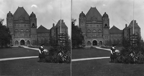 Ontario Parliament Building and Queen's Park. Toronto, Can