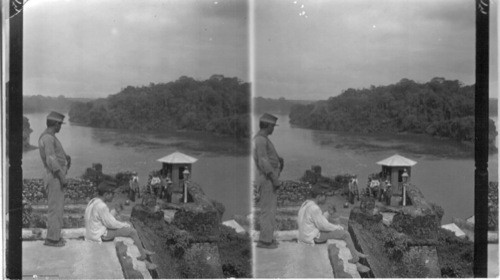 Lookouts & gunners on the Baute Scarred Fortress, showing broad San Juan, Nicaragua. C.A