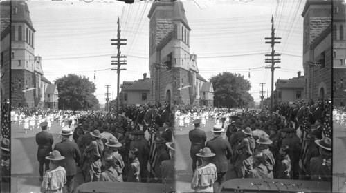 Pres. Harding addressing children from platform. Portland, Ore