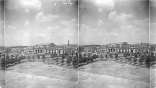 From roof of the Register of the Treasury Bldg. on Delaware between 1st & 2nd, N.E. to Union Depot, P.O. at extreme left, Wash. D.C