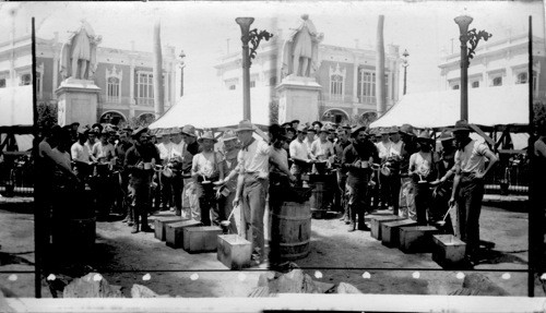 Company B 2nd U.S. Artillery lining up for dinner, Havana, Cuba