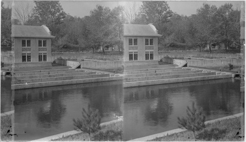 Arrangement of pools in relation to building Wayne Co., Penna