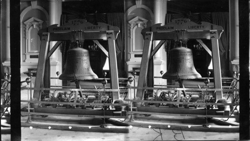 Old Liberty Bell's visit to the Columbian Exposition. It rang out the greatest Freedom the World ever knew