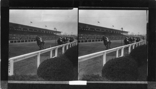 Finish of Dixie Handicap Race, Plimico Track, Baltimore, MD