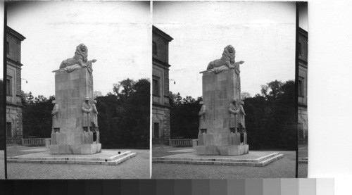 Monument to those who died for fatherland - Weimar, Germany