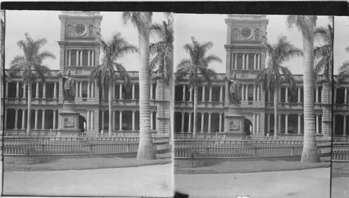 The Judiciary Building and Statue of Kamehamha I, Honolulu, Hawaii