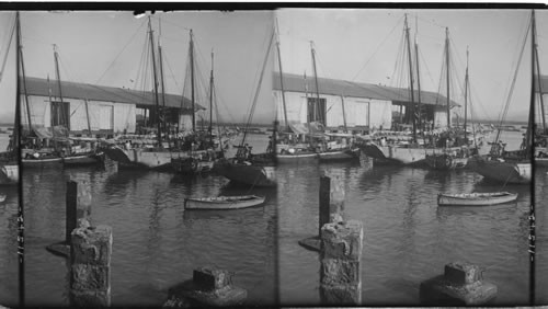 Produce boats in the harbor at Panama