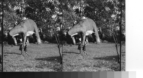 The reptile age returns to earth - life size model of a dinosaur. Hagenbacks Tiergarten, Hamburg - Germany. Mar ' 32 service #13. no description