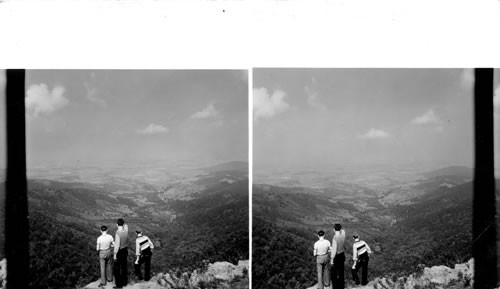 Looking from the Skyline Drive into the Great Shenandoah Valley. Shenan. Nat'l Park. VA