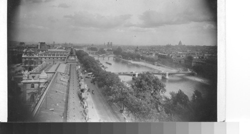 Paris. Bridges over the Seine