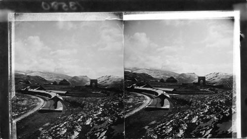 Gardiner and the Yellowstone National Park Entrance