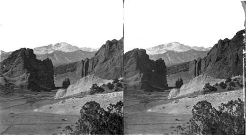 Pike's Peak and Gateway to Garden of the Gods, Colorado