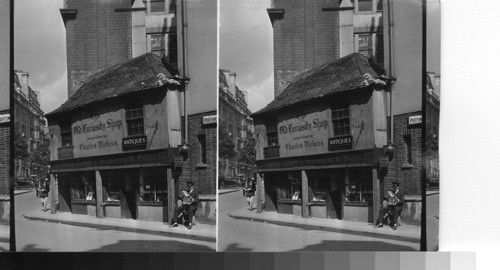 Old curiosity shop. London, Eng