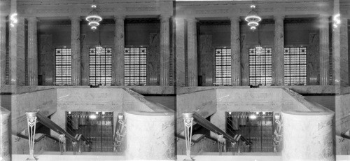 Close up of staircase, State Bank, Chicago, Ill