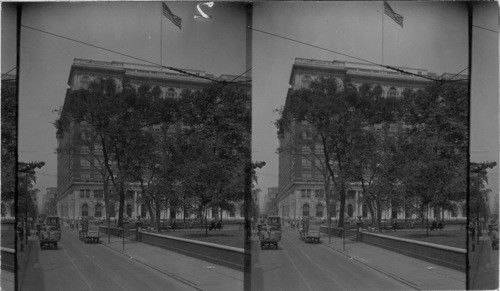 From corner of 5th Str. looking west on Walnut St. to the Curtis Publishing Co. Bldg. Philadelphia, Pa