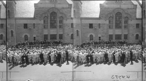 Left to right front row - Chief Police Portland, Ore. Gen. Sawyer, Sec'y Wallace, Speaker Gillette, Sec'y and Mrs. Hoover (next unknown) Mayor Baker, Portland, Pres. & Mrs. Harding, Gov. Pierce, Sec'y and Mrs. Work and others