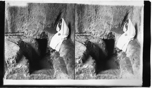 How rolling stone were used to seal tombs of the springs outside N. wall, Jerusalem