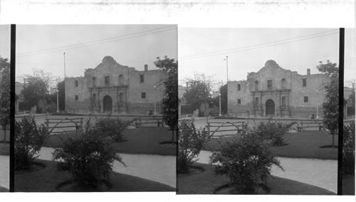 Alamo Mission from Plaza Park showing entrance to court. Texas