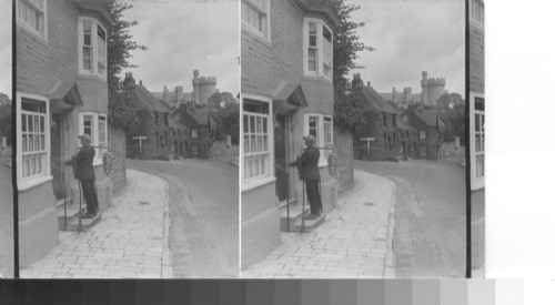 A Breton onion seller in Arundel, Eng