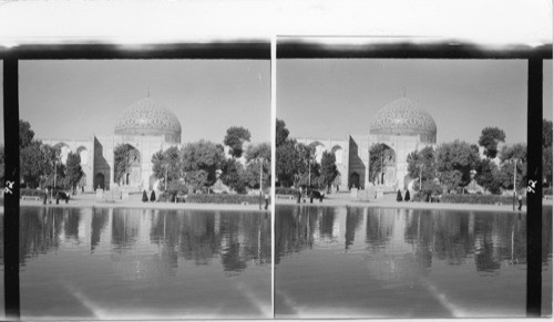 LUTFALLAH’S MOSQUE ALI-KAPU SQUARE, ISFAHAN, IRAN