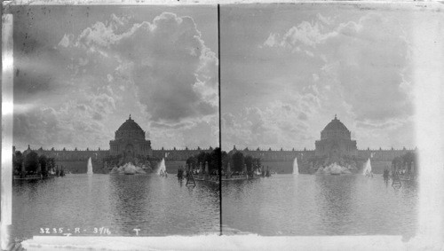 "Glimpse of Cloudland" from Grand Basin Festival Hall and Terrace of States. Louisiana Purchase Exposition. St. Louis, Mo