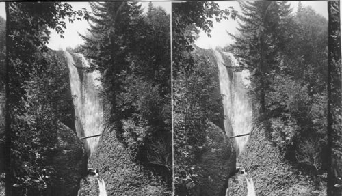 Bridal Veil Falls. Columbia River, Oregon