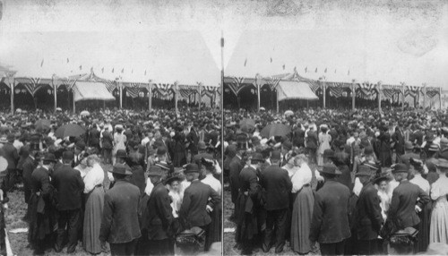 On Lee's Parade, listening President Roosevelt's' speech opening the Jamestown Exposition