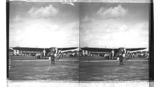 "All aboard" Giant Plane at Columbus, Ohio, on First Air-Rail Trip, New York to Los Angeles. July 8, 1929