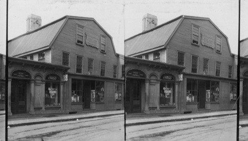 Old Witch House, Salem, 1635 (side). Oldest House in Salem