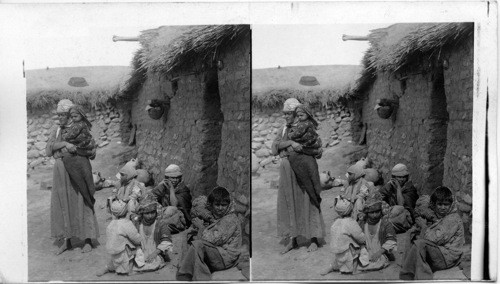 A family of yezidis (”Devil Worshippers”), upper Tigris Region, Mesopotamia