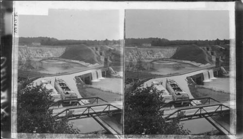 Where the Erie Canal crosses the Mohawk River and climbs the hill. Rome, N.Y