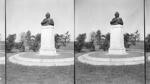 Statue of Swedenborg