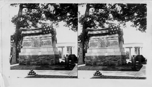 Tomb of the Unknown (2,111 unknown dead buried here) Arlington, VA