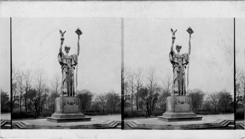 Statue of Republic in Jackson Park, Chicago, Ill