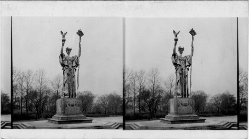 Statue of Republic in Jackson Park, Chicago, Ill