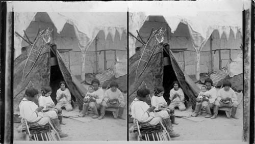 A picturesque group in the Eskimo village, World's Fair