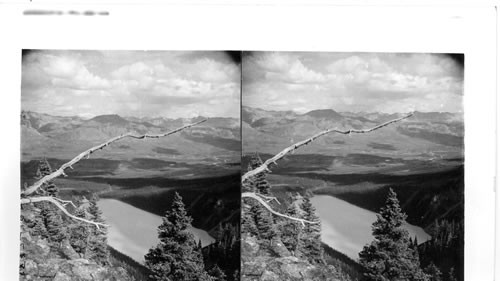 Lake Louise and the Valley of the Bow seen from Beehive Crest