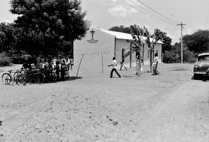 ALCs Skoleprojekt, administreret fra Siloam Tirukoilur, Sydindien. Adamangalam nye skolebygning, september 1980