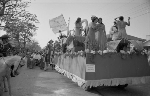 Carnival float moving along the street, Barranquilla, Colombia, 1977