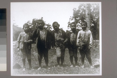 5 small school boys: Francis Colegrove, Fred Rickey (117), Henry Cooper (110), Charlie Hayden (116), George Randall (95)